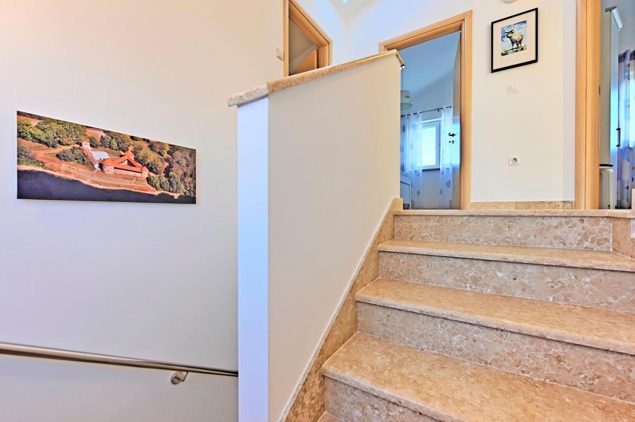 Casa Tara Three-Bedroom Holiday Home Pula Extérieur photo