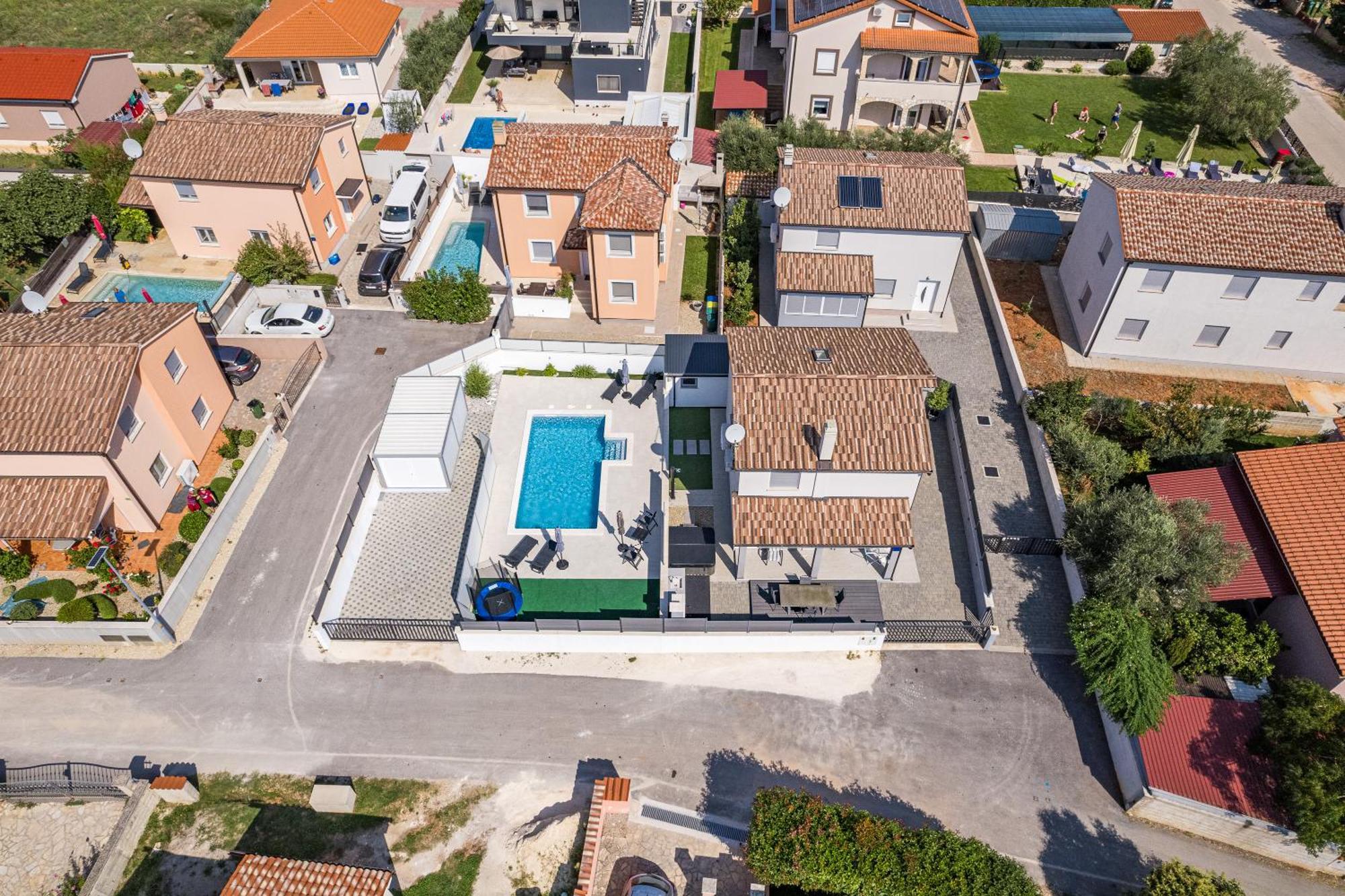 Casa Tara Three-Bedroom Holiday Home Pula Extérieur photo